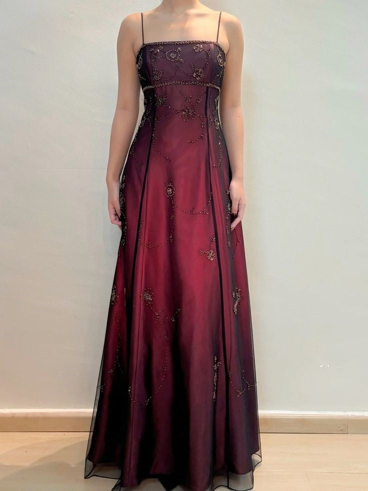 Burgundy Spaghetti Straps Exquisite Beaded Long Tulle Ball Gowns Prom Dress