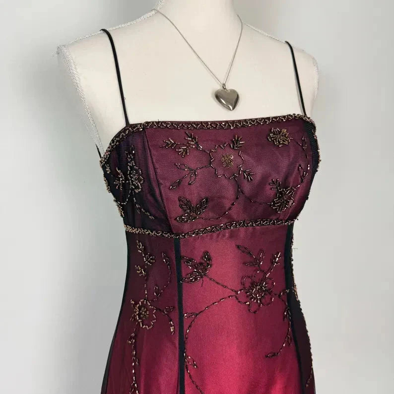 Burgundy Spaghetti Straps Exquisite Beaded Long Tulle Ball Gowns Prom Dress