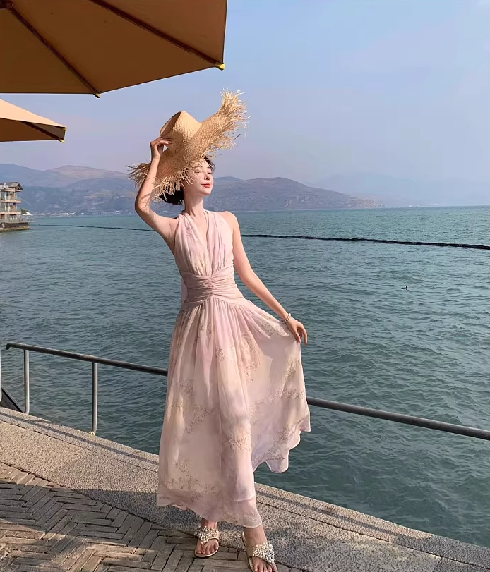Gentle temperament v-neck jacquard halter dress holiday style beautiful dress R0871