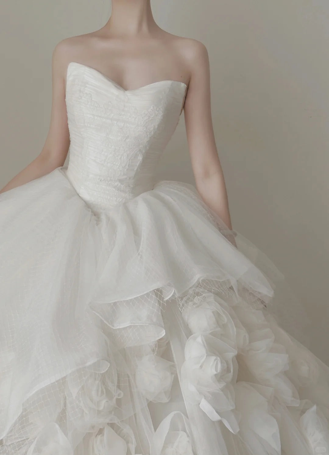 Elegant White Trailing Heart-Shaped Neckline 3D Floral Tulle Ball Gown Wedding Dresses