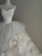 Elegant White Trailing Heart-Shaped Neckline 3D Floral Tulle Ball Gown Wedding Dresses