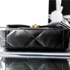 C hanel 19s handbag