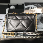 C hanel 19s handbag