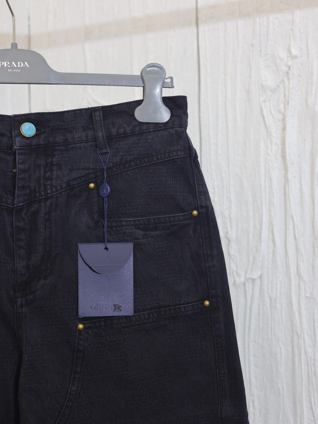 MINIMALIST STREET STYLE