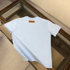 MINIMALIST STREET STYLE