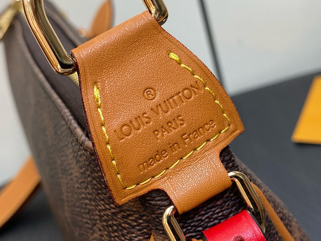 Louis Vuitton M11623 Pochette Accessoire XL
