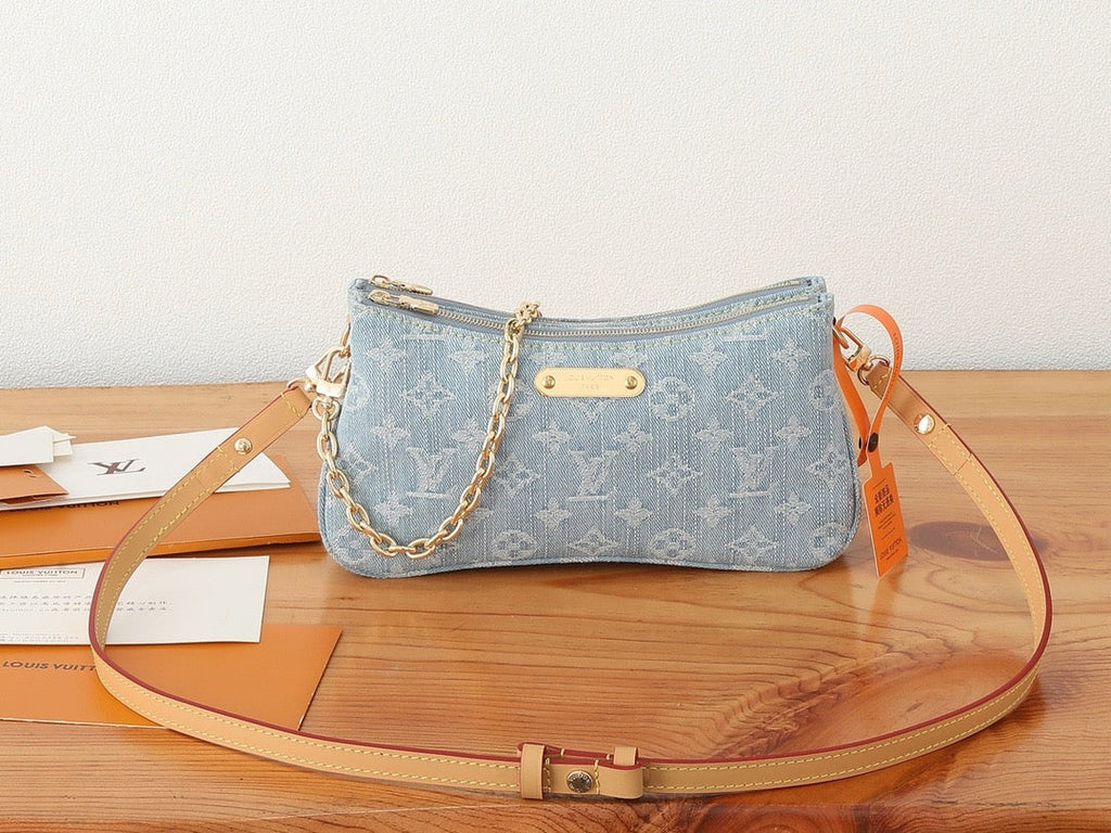 Louis Vuitton M83532 Liv Pochette