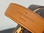 Louis Vuitton M11765 Locker Dopp Kit