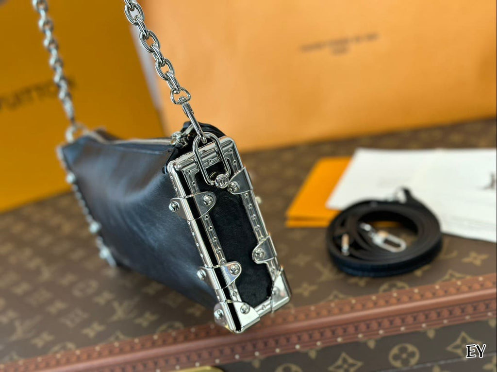 Louis Vuitton M25445 Slim Trunk