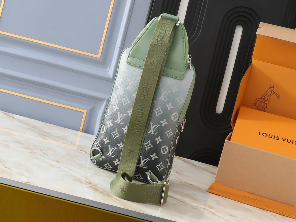 Louis Vuitton M11702 Avenue Slingbag