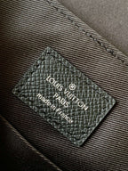 Louis Vuitton M30850 District PM