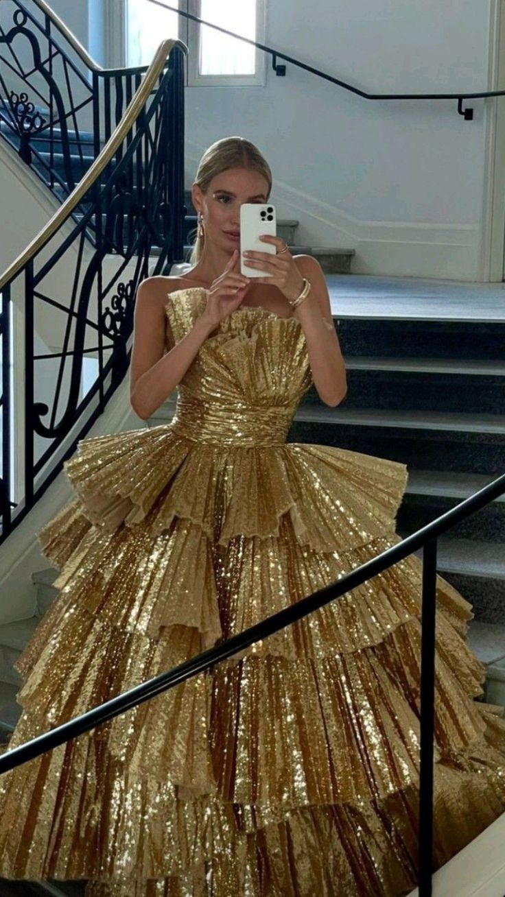 Luxurious Gold Strapless Pleated Irregular Neck Layered Prom Dress Ball Gowns Quinceanera Prom Dresses