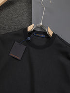 MINIMALIST STREET STYLE