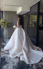 Pretty Wedding Dress Ball Gowns Square Neck Lace White Wedding Dresses Bridal Gown