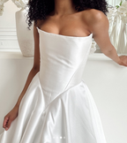 Pretty Wedding Dress Ball Gowns Strapless White Satin Long Wedding Dresses Bridal Gown