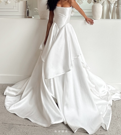 Pretty Wedding Dress Ball Gowns Strapless White Satin Long Wedding Dresses Bridal Gown