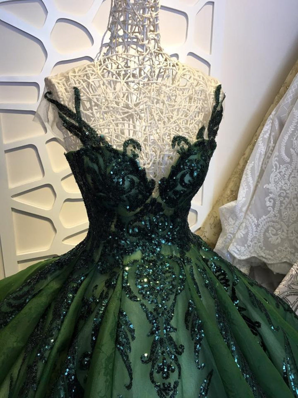 Sequin Sparkly Off The Shoulder Ball Gowns Wedding/Prom Dresses