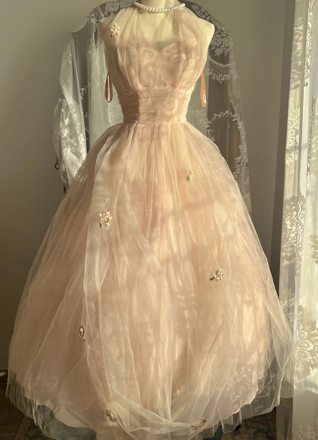 Sweet Pink Halter Neck Tulle Long Ball Gown Evening Dresses