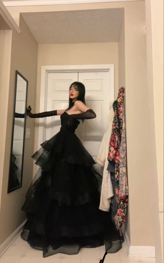 Vintage Ball Gowns Strapless Sleeveless Long Tulle Black Prom Dresses
