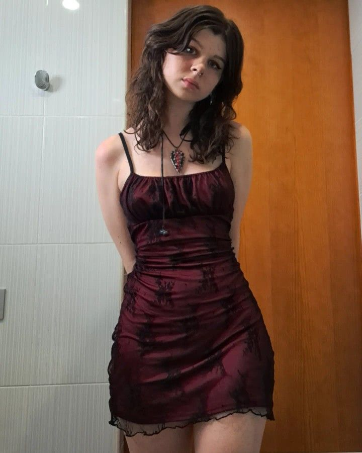 Vintage Spaghetti Straps Burgundy Sheath Cocktail Dress Short Prom Gowns Homecoming Dresses